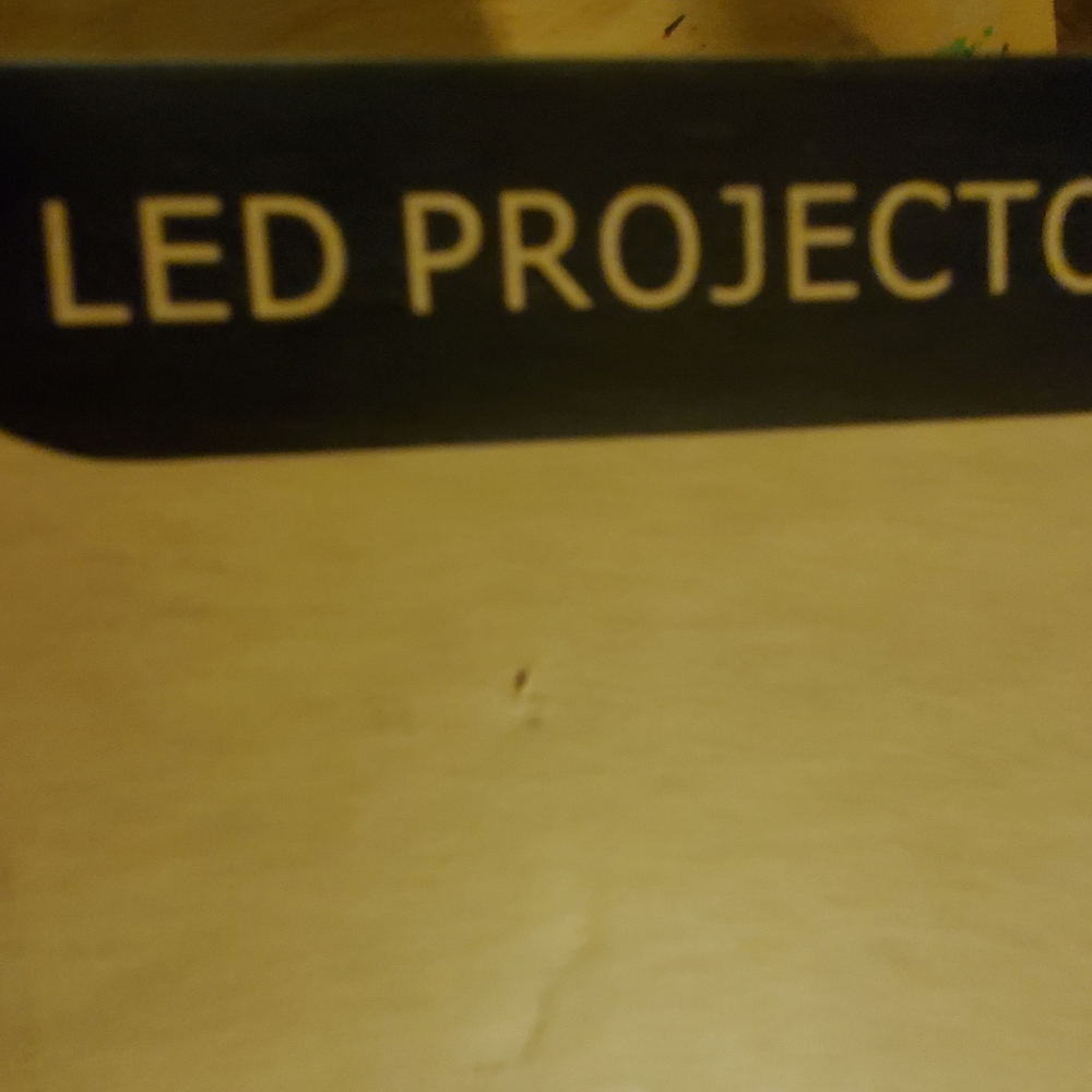 Video Projector - Picture 2 of 3